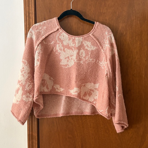 Free People Tops - Free People Pink Floral Knit Sweater
